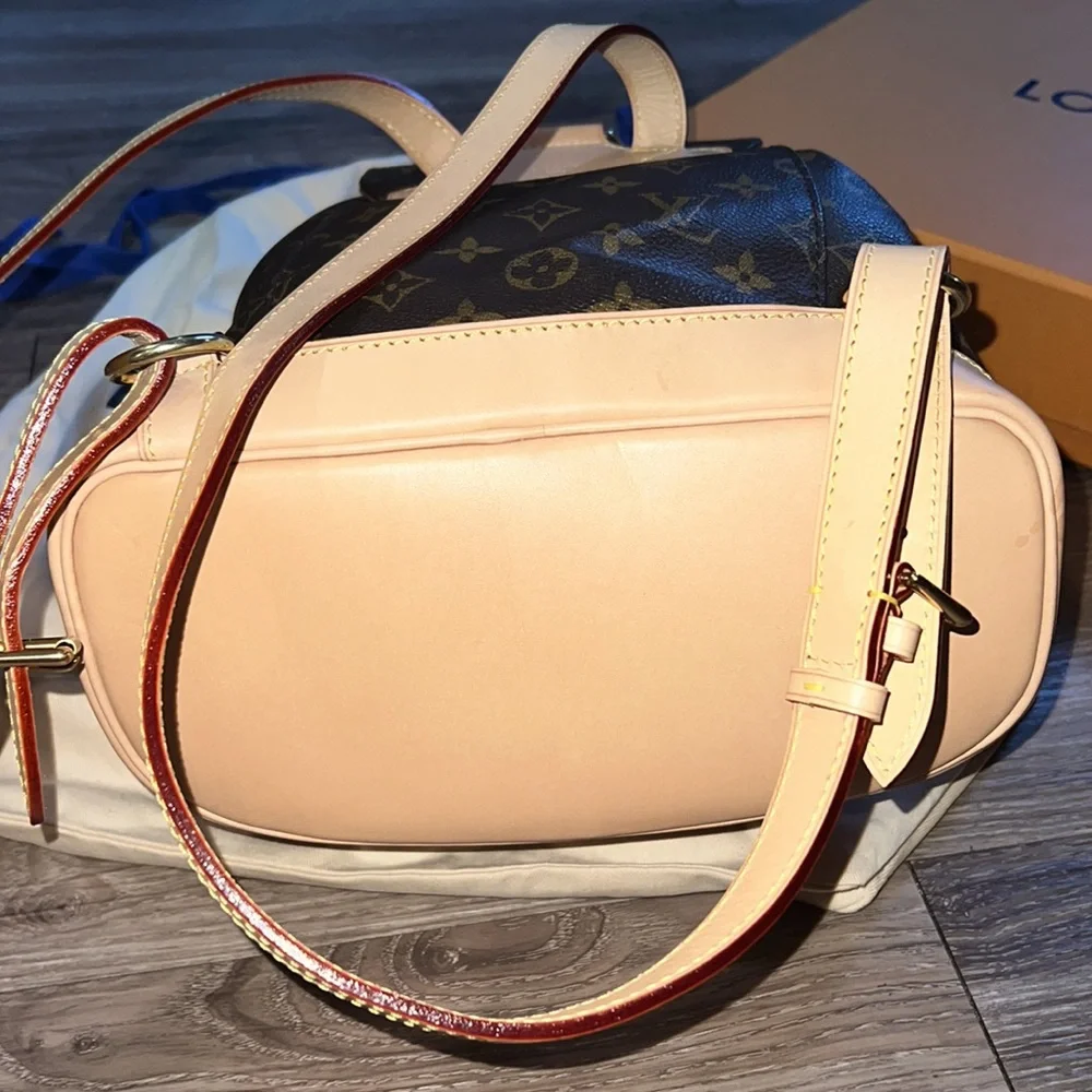 Authentic Louis Vuitton montsouris mm backpack - Picture 8 of 10